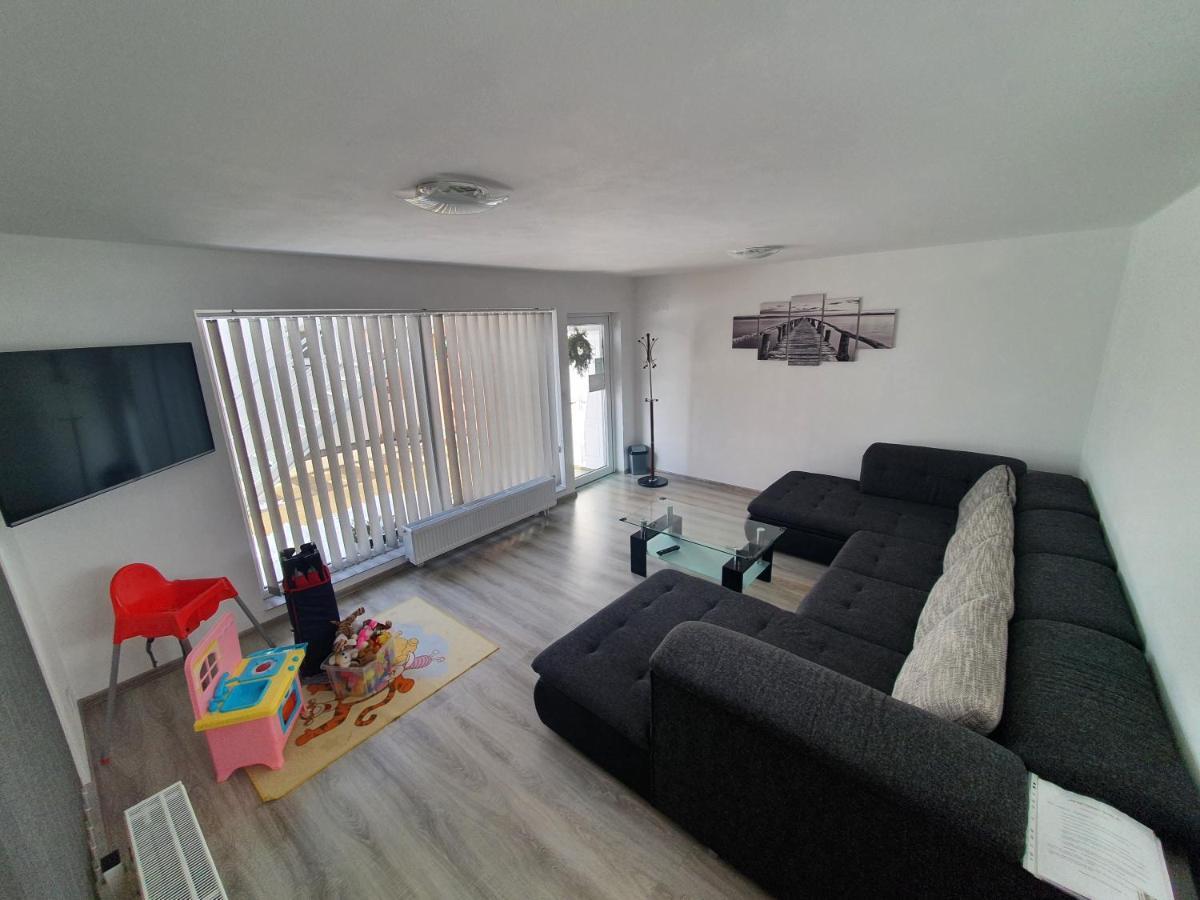Apartmanovy Dom Stela Besenova Ngoại thất bức ảnh