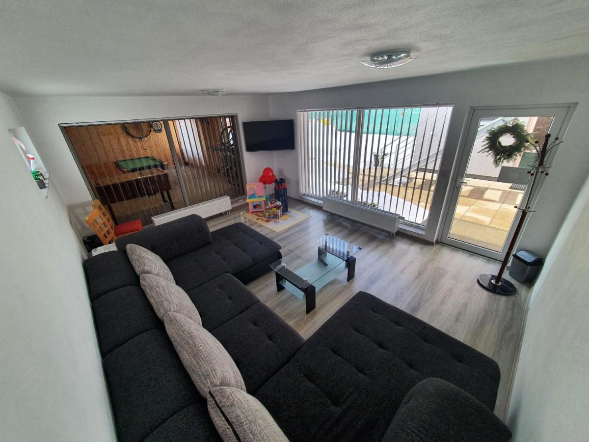 Apartmanovy Dom Stela Besenova Ngoại thất bức ảnh