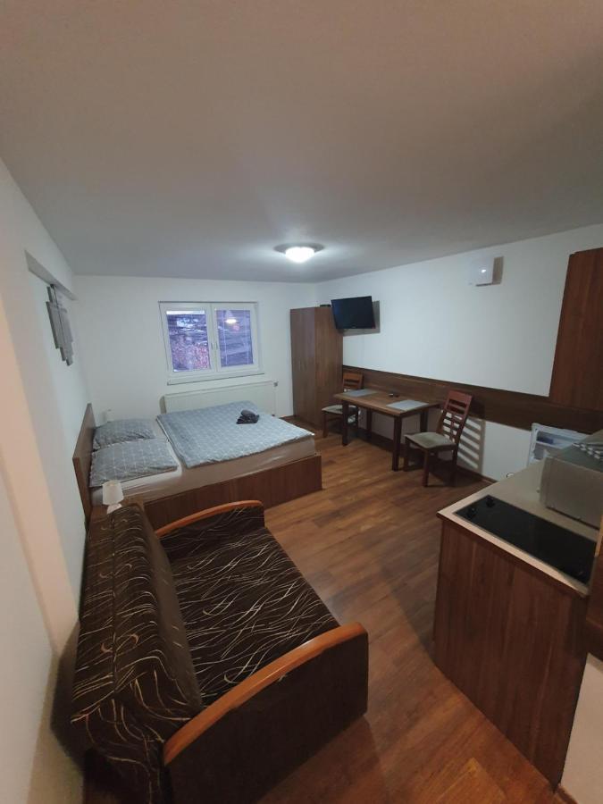 Apartmanovy Dom Stela Besenova Ngoại thất bức ảnh
