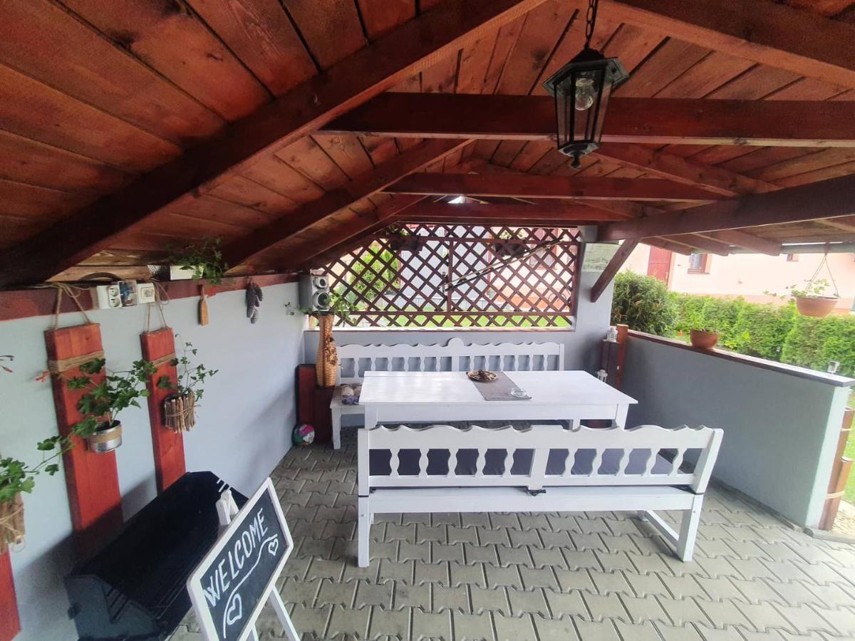 Apartmanovy Dom Stela Besenova Ngoại thất bức ảnh