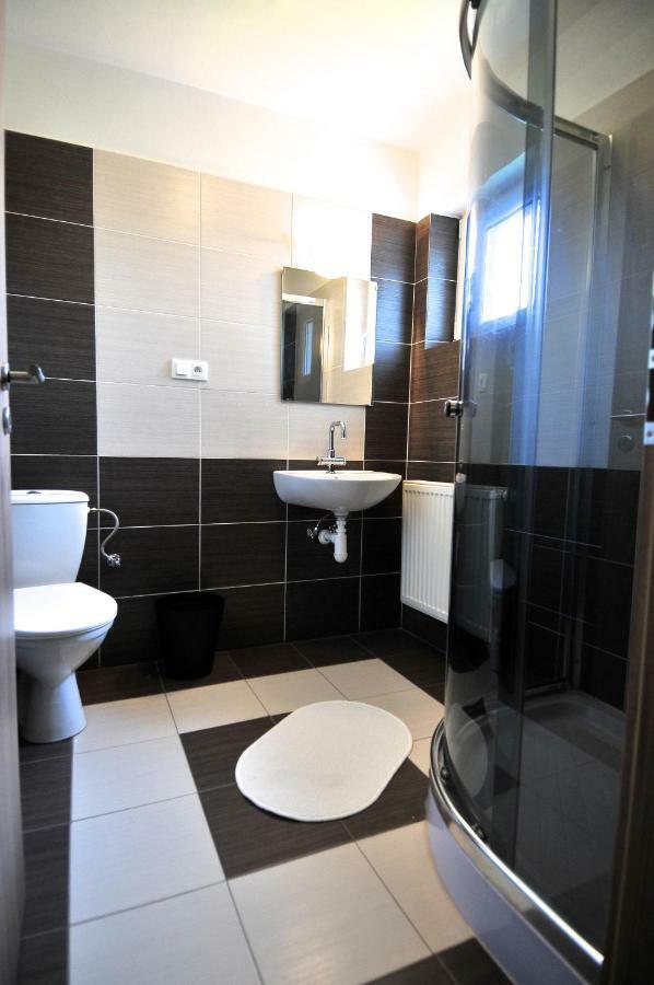 Apartmanovy Dom Stela Besenova Ngoại thất bức ảnh
