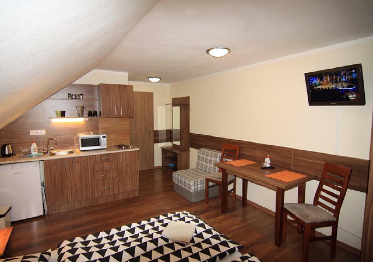 Apartmanovy Dom Stela Besenova Ngoại thất bức ảnh