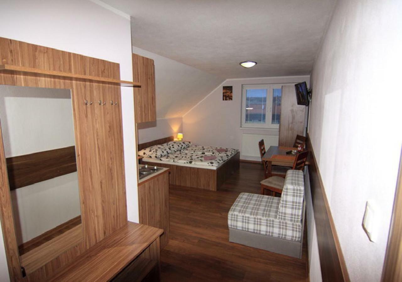 Apartmanovy Dom Stela Besenova Ngoại thất bức ảnh